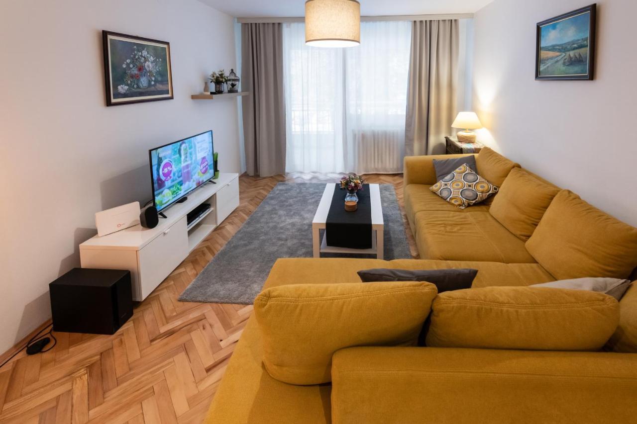Ada City Break Belgrade Luaran gambar