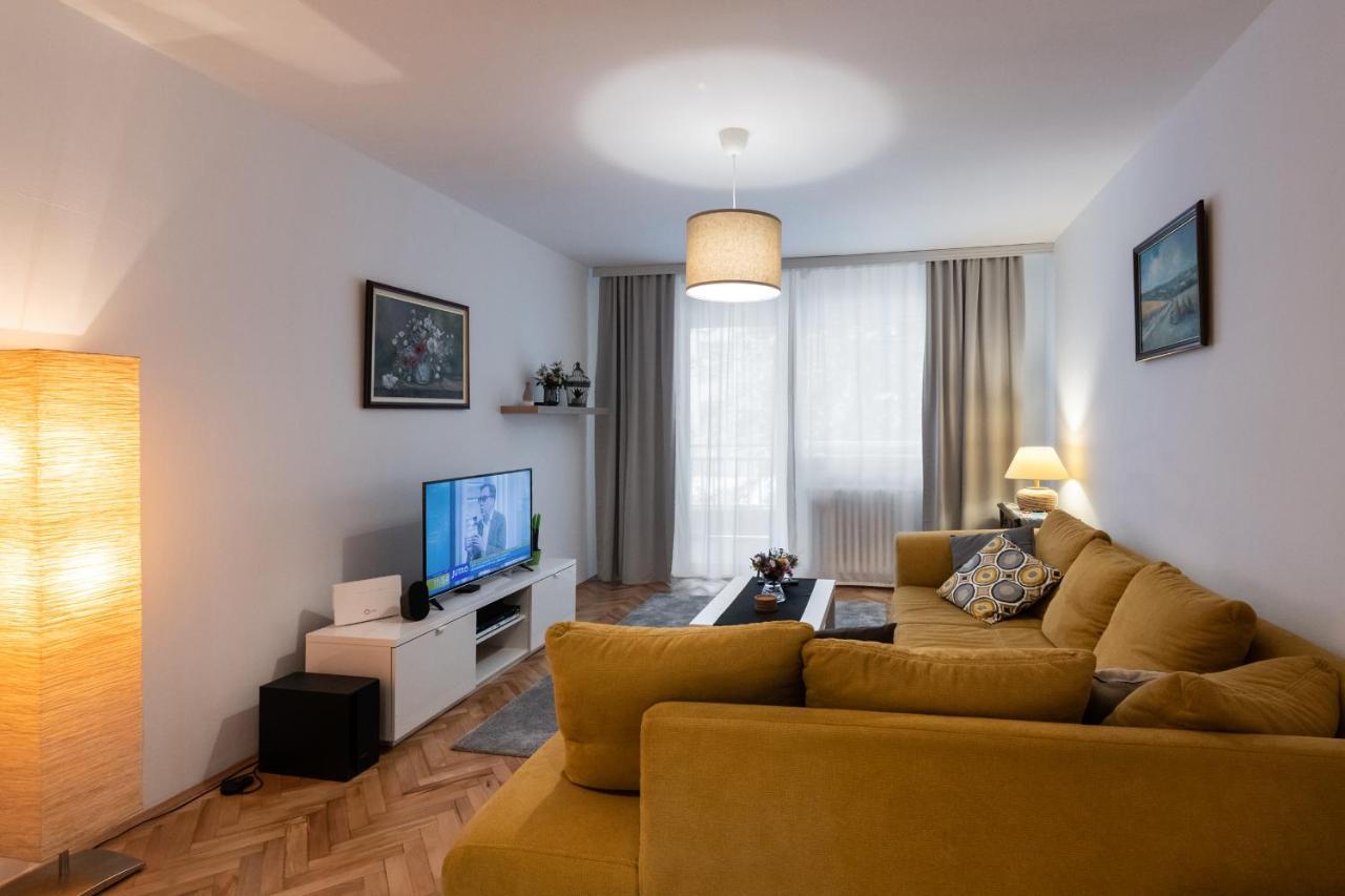 Ada City Break Belgrade Luaran gambar